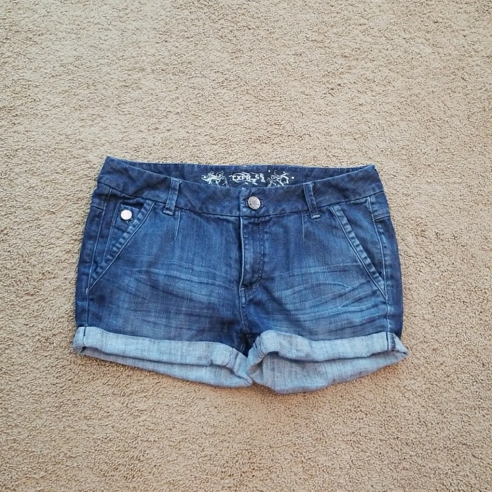 Express jean short